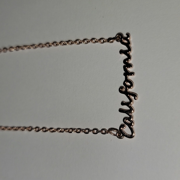 SALE 😍 4/$15* Rose Gold Tone "California" Necklace - Picture 5 of 7